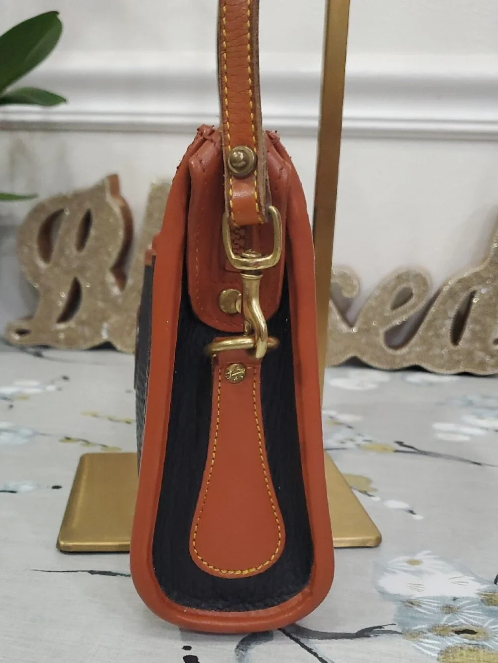 VINTAGE Dooney & Bourke All-Weather Leather Crossbody Bag